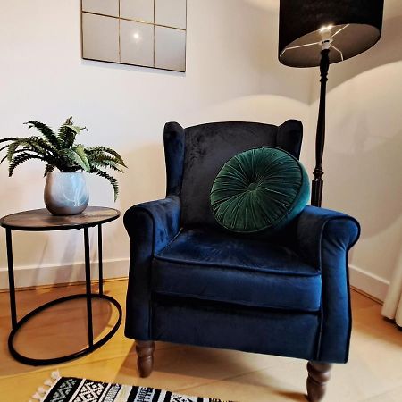 2 Bedroom, 2 Bathroom Apartment With Free Parking In A Great Location Cambridge  Dış mekan fotoğraf