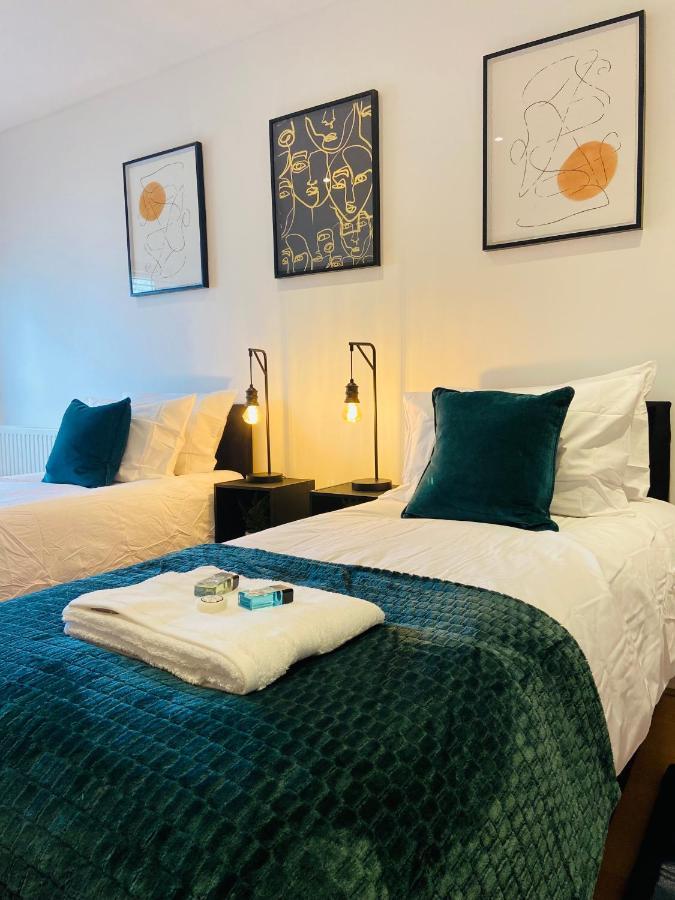 2 Bedroom, 2 Bathroom Apartment With Free Parking In A Great Location Cambridge  Dış mekan fotoğraf