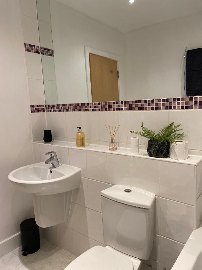 2 Bedroom, 2 Bathroom Apartment With Free Parking In A Great Location Cambridge  Dış mekan fotoğraf