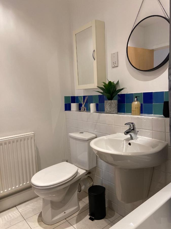 2 Bedroom, 2 Bathroom Apartment With Free Parking In A Great Location Cambridge  Dış mekan fotoğraf