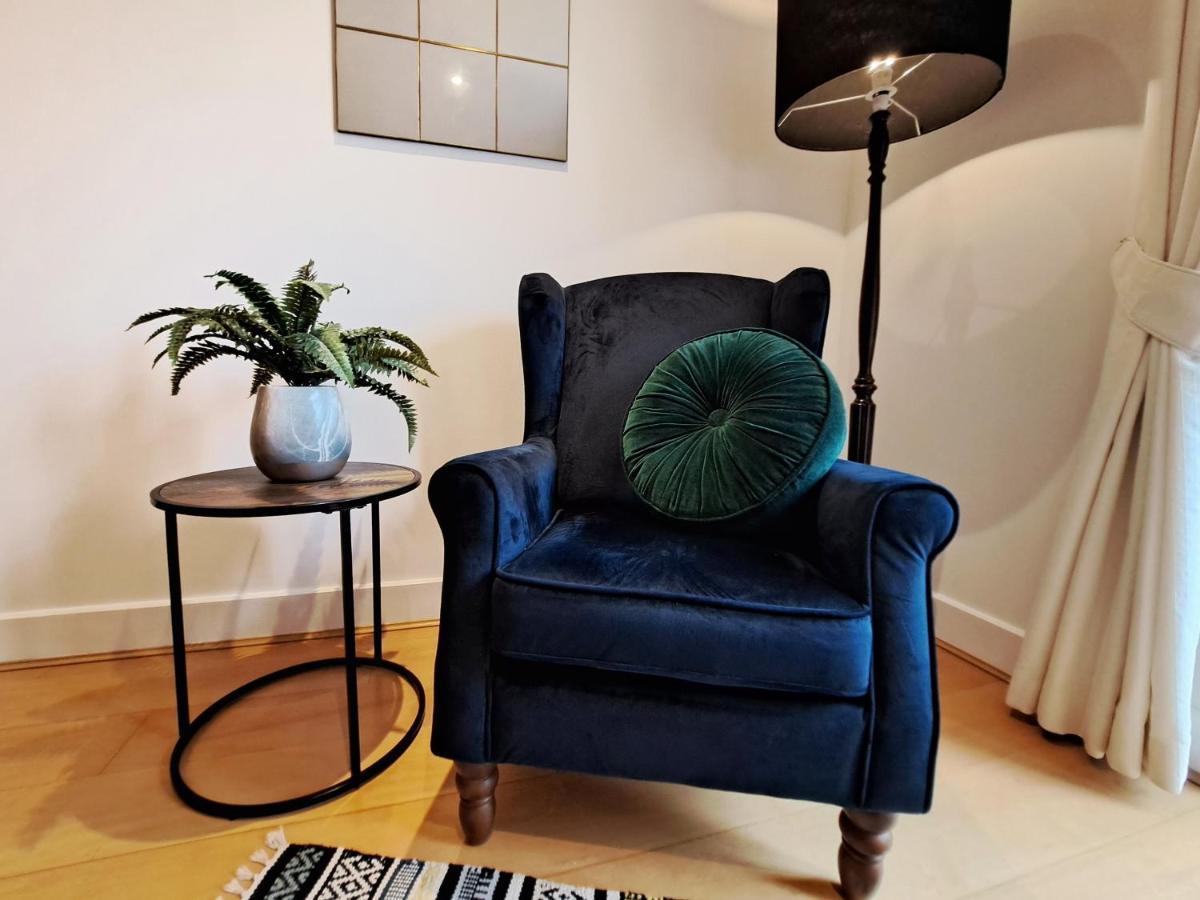 2 Bedroom, 2 Bathroom Apartment With Free Parking In A Great Location Cambridge  Dış mekan fotoğraf