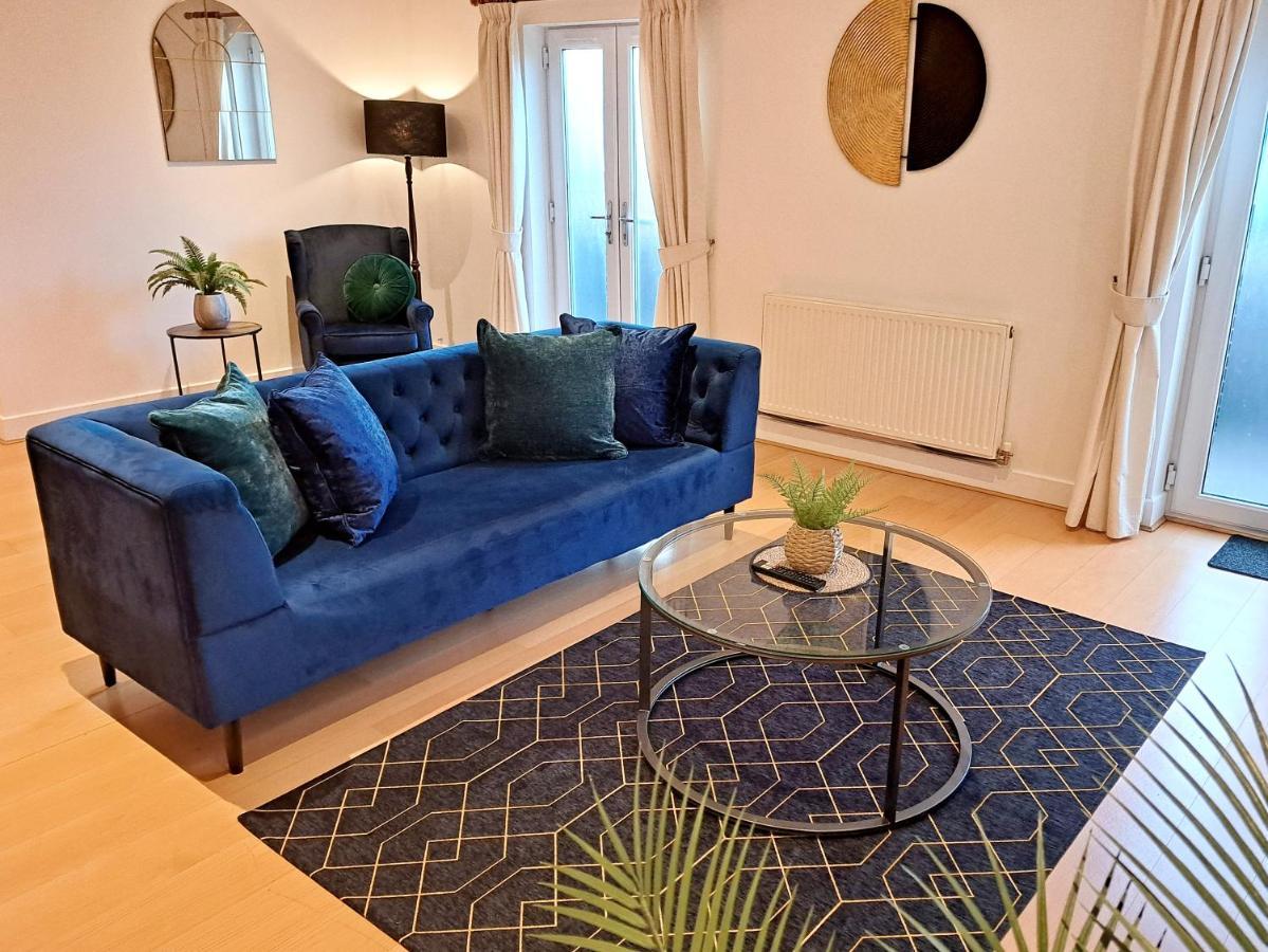 2 Bedroom, 2 Bathroom Apartment With Free Parking In A Great Location Cambridge  Dış mekan fotoğraf